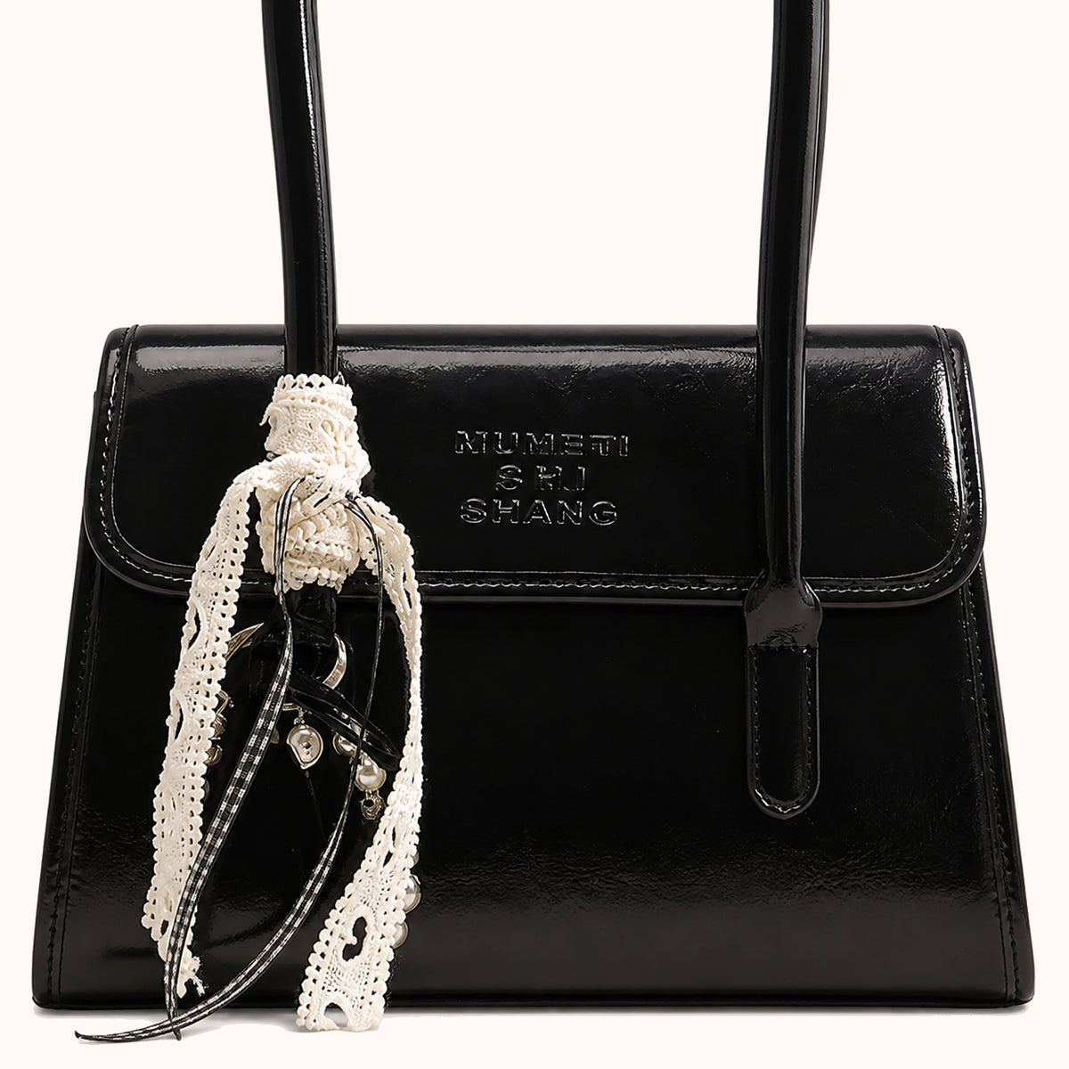 ARIPPULA FEF9F6 | noir-patent-handbag | close quality | 121__noir-patent-handbag__close-quality.webp