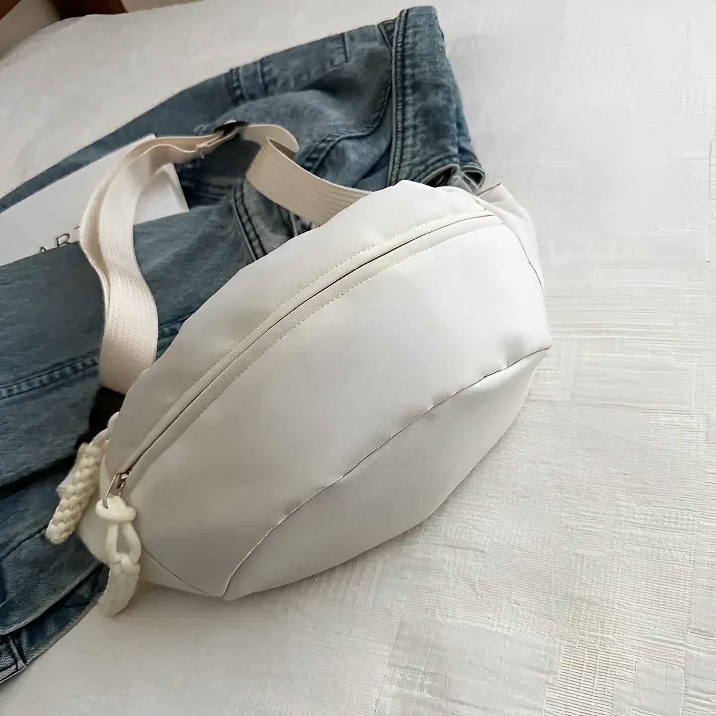 Jauda Crossbody Belt Bag