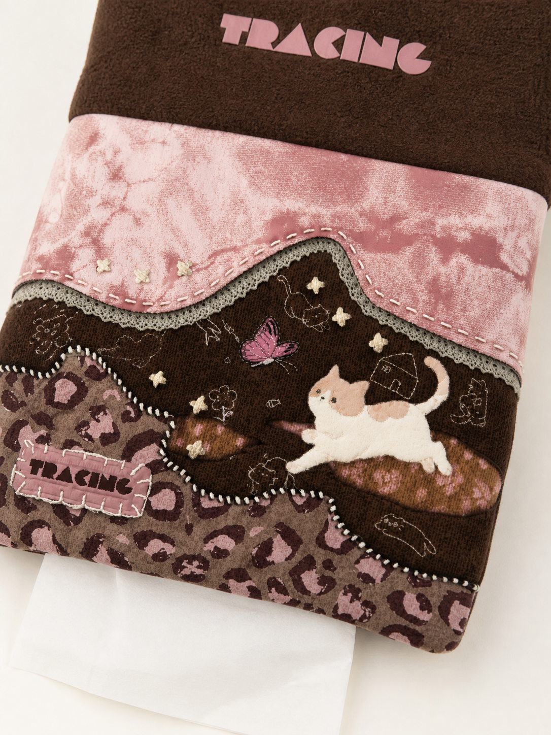Cocoa Kitten Hanging Tissue Cover — artwork detail