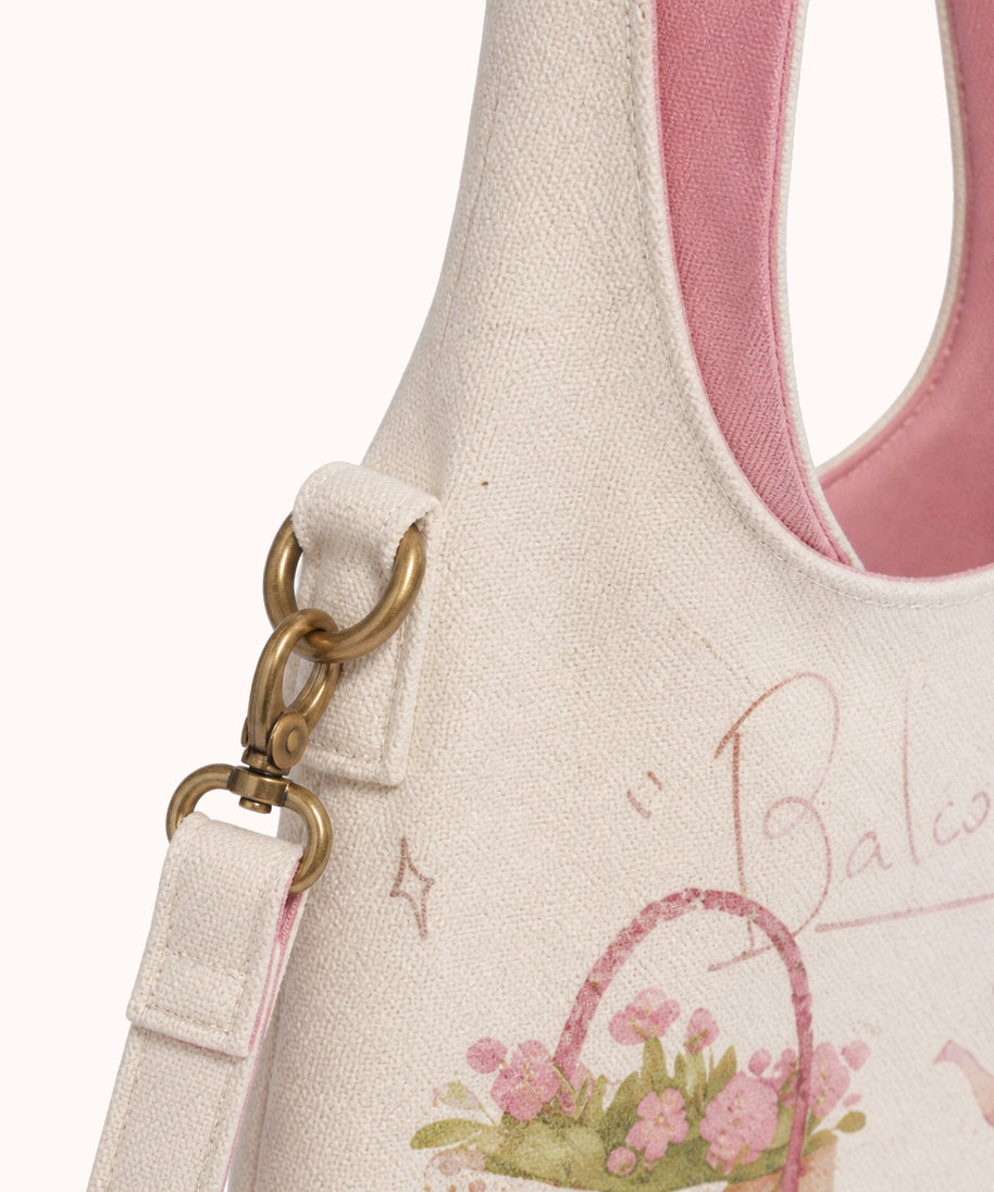ARIPPULA FEF9F6 | balcony-spring-canvas-shoulder-bag | hardware detail | 018__balcony-spring-canvas-shoulder-bag__hardware-detail.webp