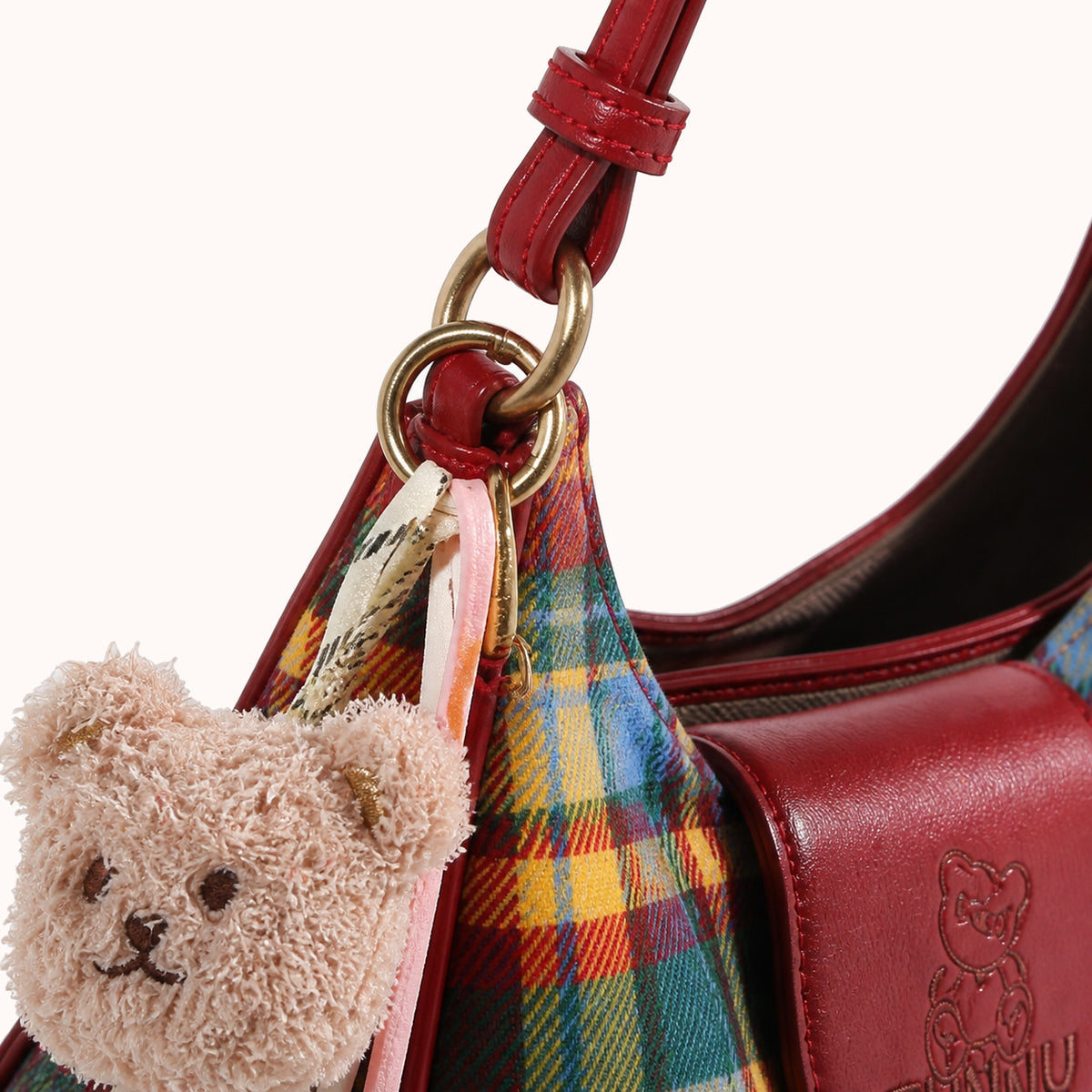 ARIPPULA FEF9F6 | tartan-canvas-shoulder-bag | hardware detail | 030__tartan-canvas-shoulder-bag__hardware-detail.webp