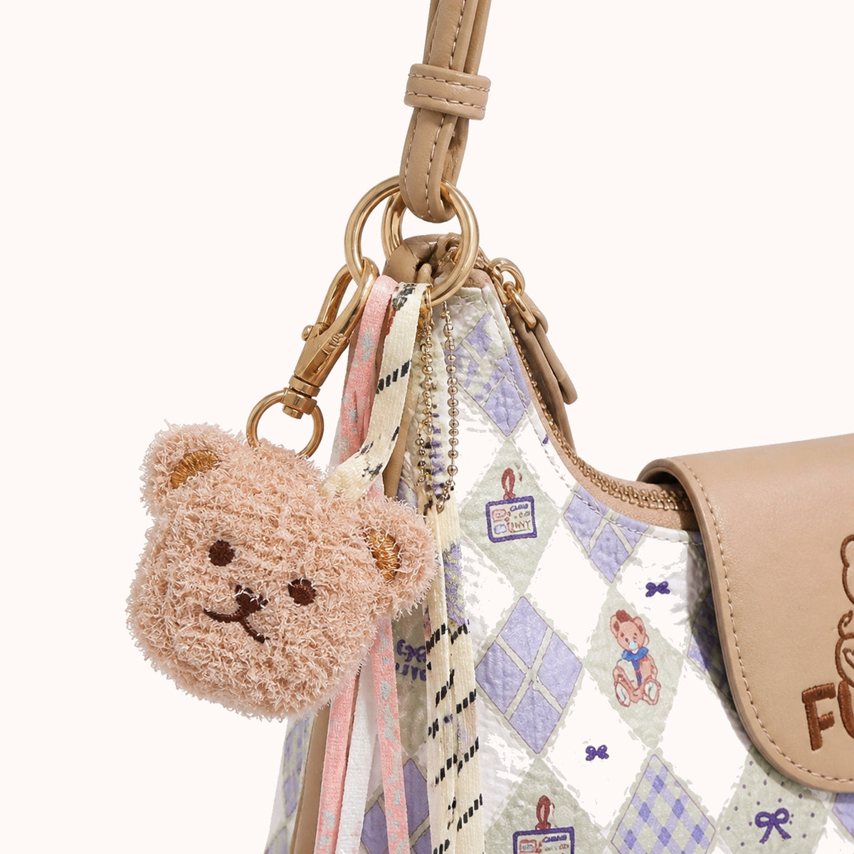 ARIPPULA FEF9F6 | diamond-canvas-shoulder-bag | hardware detail | 038__diamond-canvas-shoulder-bag__hardware-detail.webp