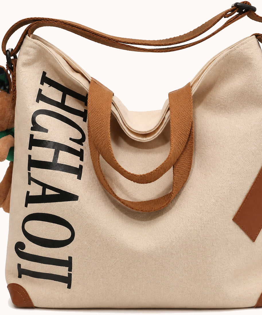 ARIPPULA FEF9F6 | fern-canvas-tote | close quality | 046__fern-canvas-tote__close-quality.webp