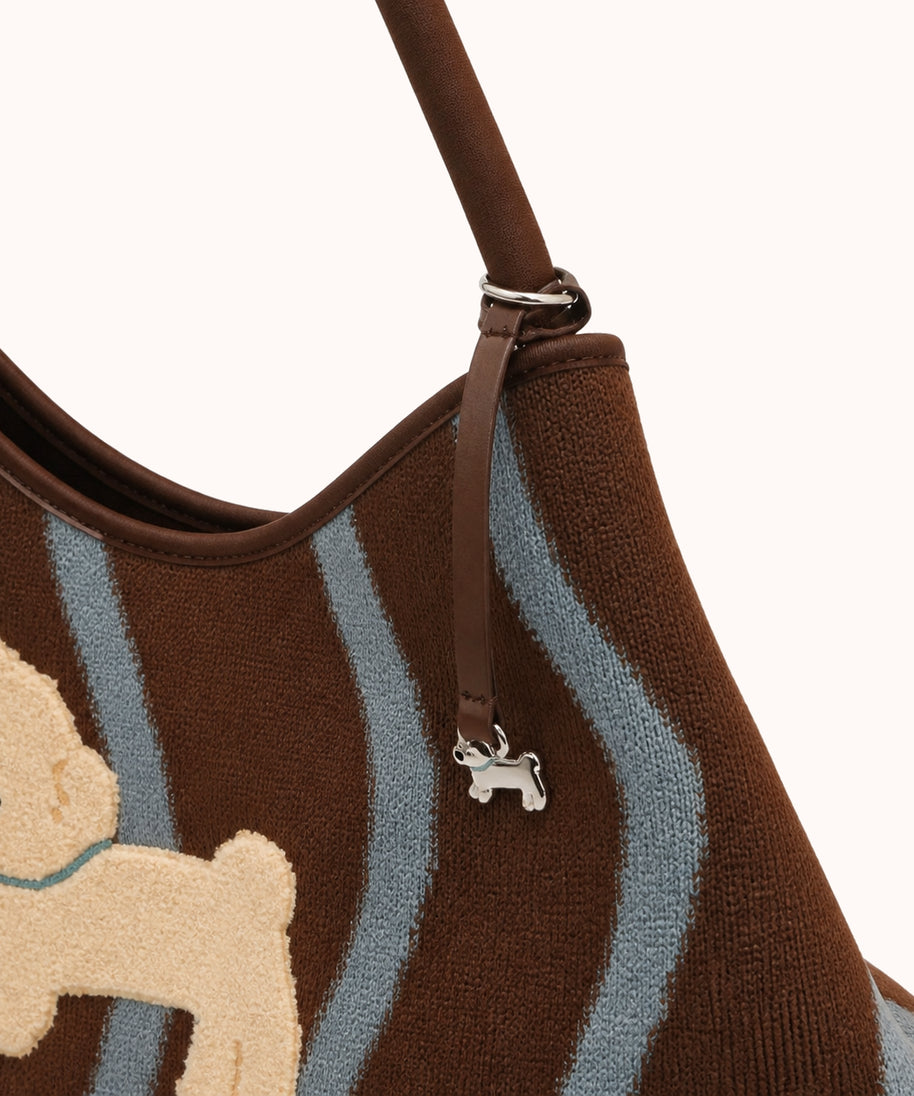 ARIPPULA FEF9F6 | ripple-knit-shoulder-bag | hardware detail | 066__ripple-knit-shoulder-bag__hardware-detail.webp