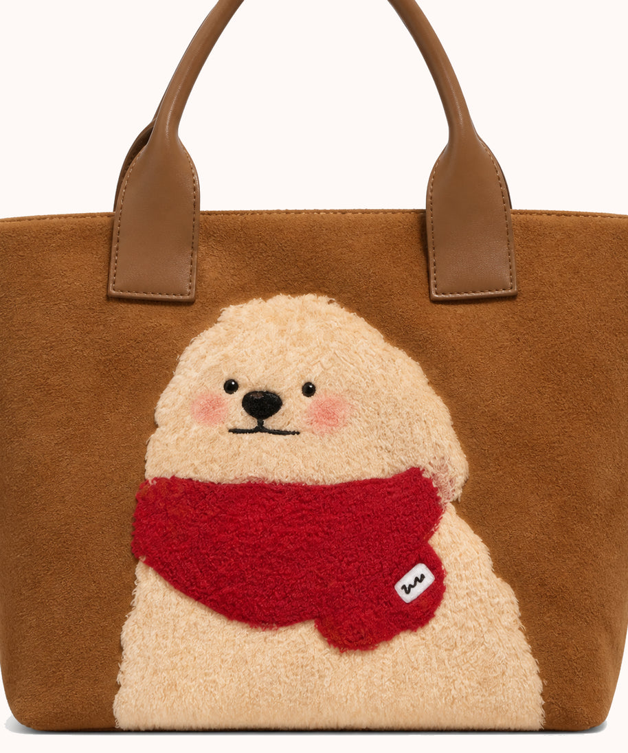 ARIPPULA FEF9F6 | muffin-plush-tote | close quality | 067__muffin-plush-tote__close-quality.webp