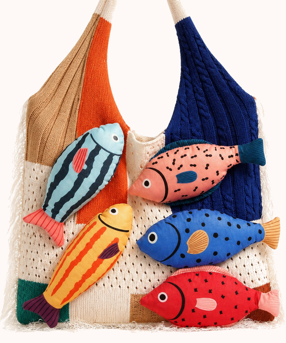 ARIPPULA FEF9F6 | shoal-knit-tote | close quality | 087__shoal-knit-tote__close-quality.webp