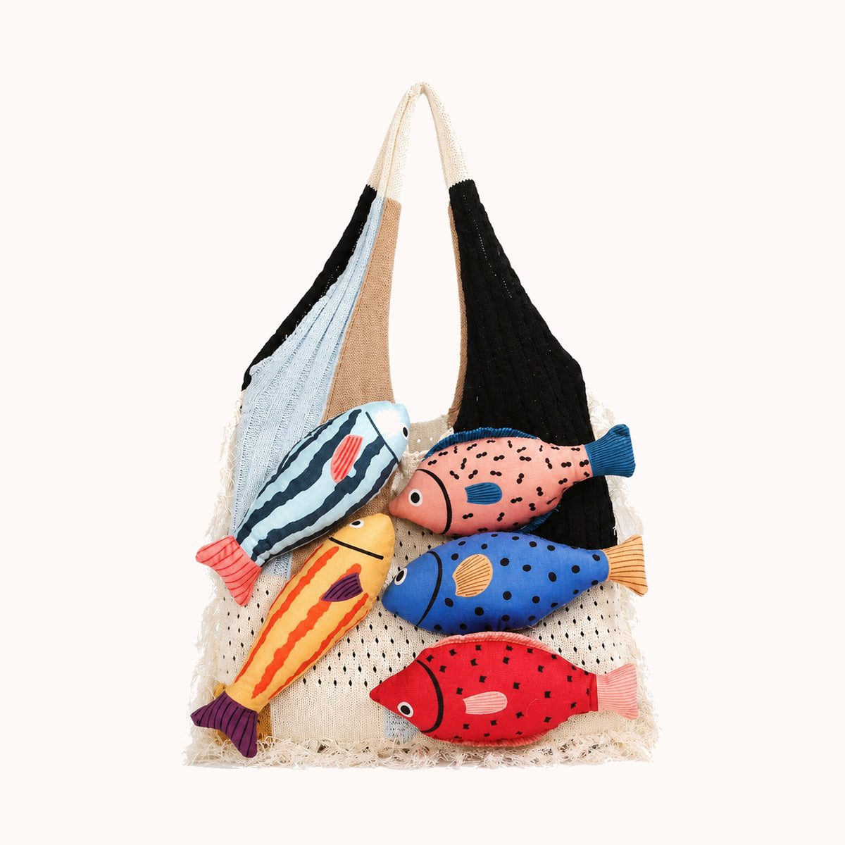 ARIPPULA FEF9F6 | shoal-knit-tote | close quality | 091__shoal-knit-tote__white-black__front.webp