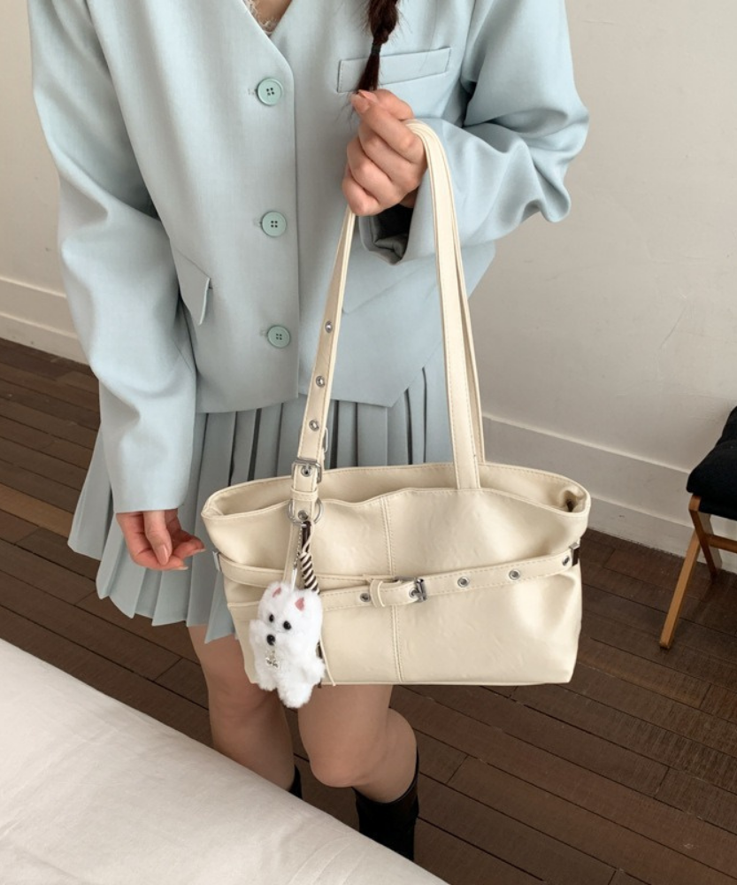 Lioré Shoulder Bag
