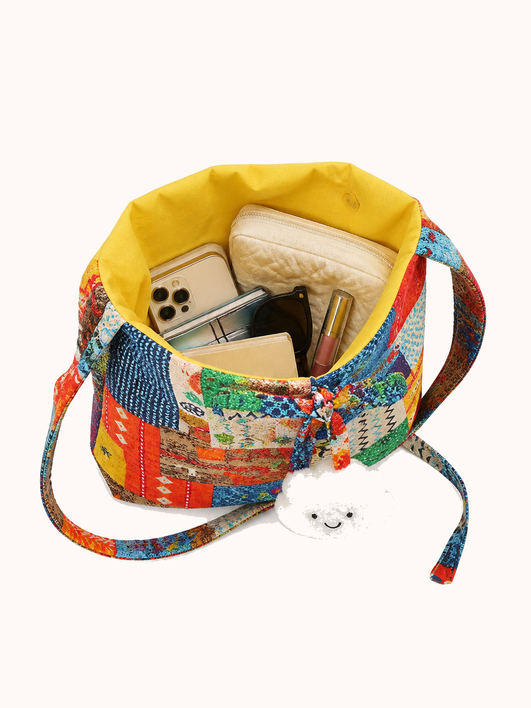 Open bag with everyday accessories