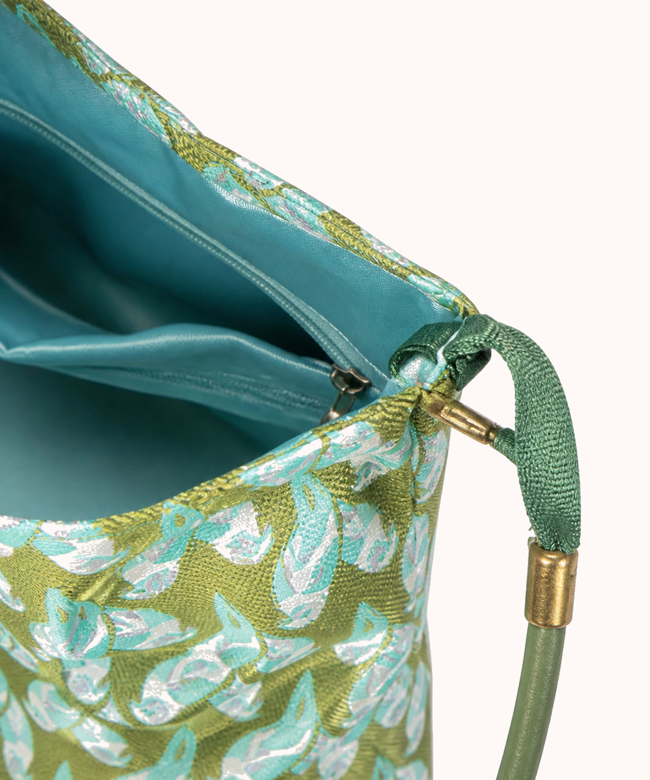Closure detail