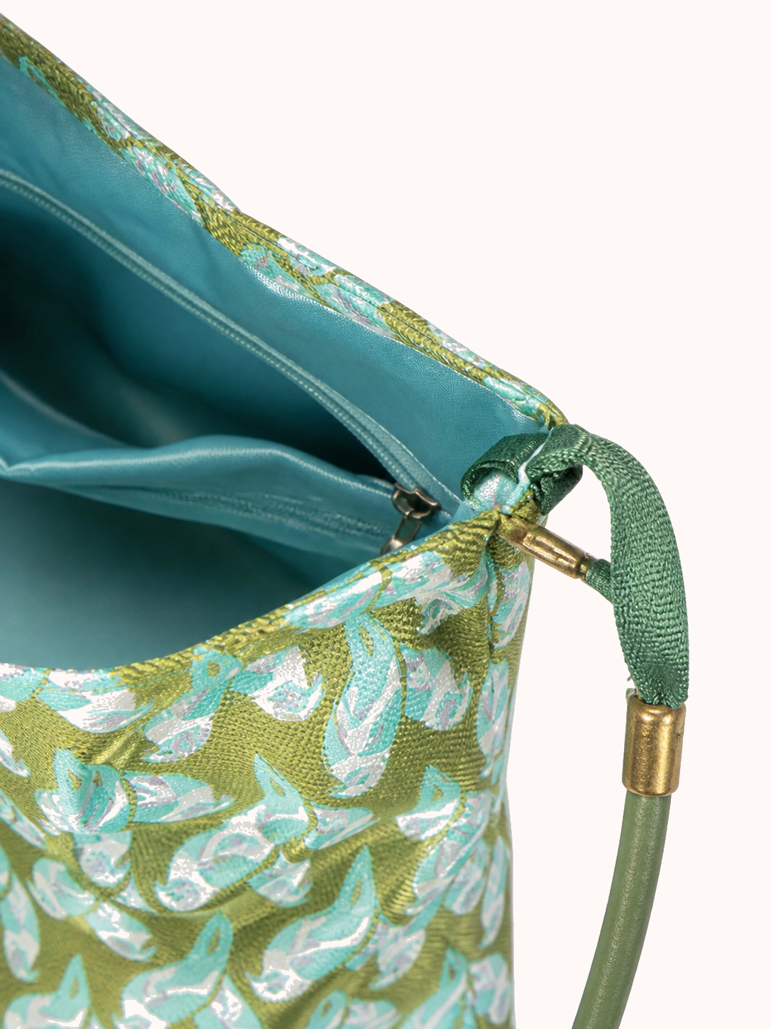 Closure detail