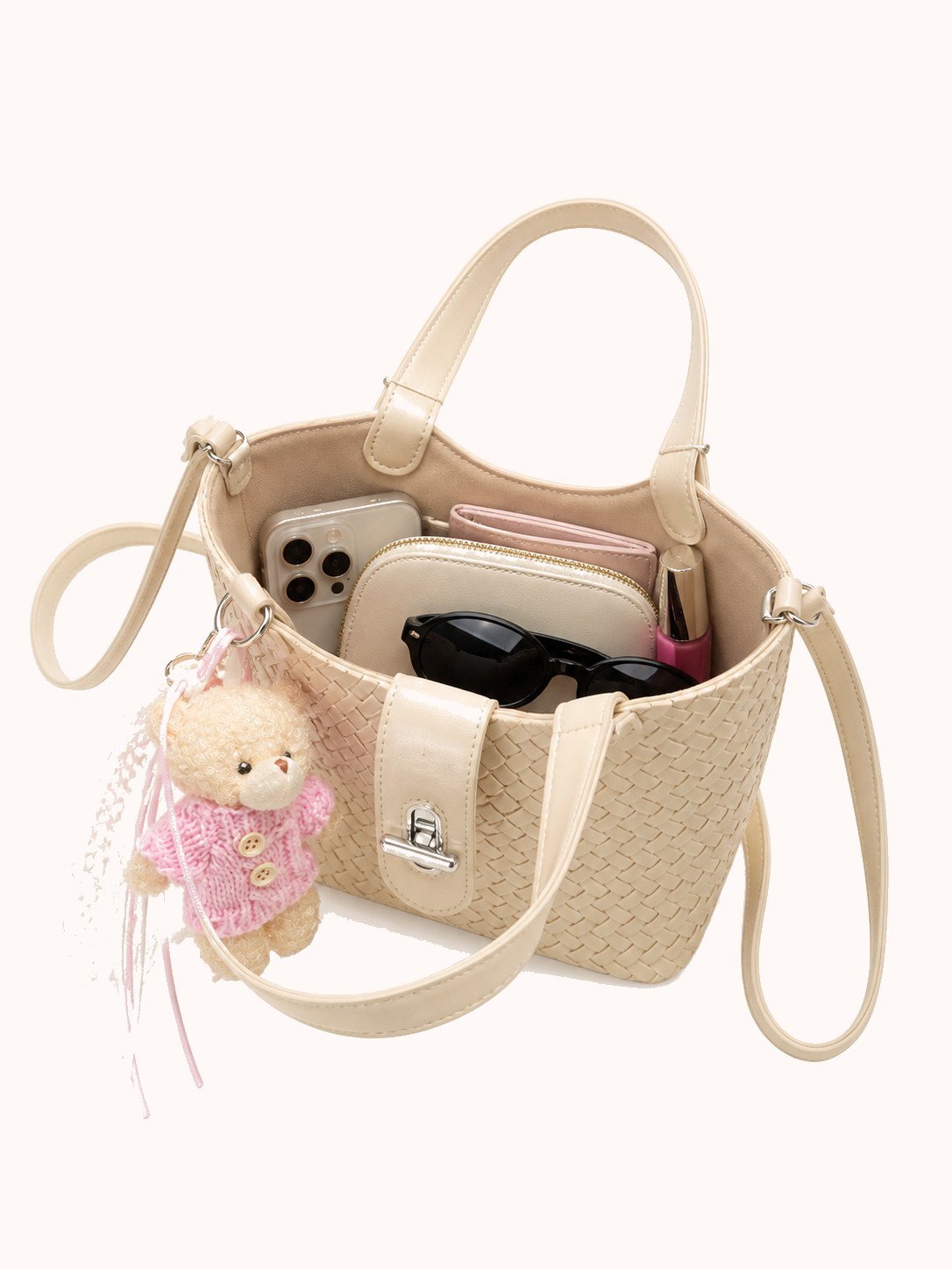 Open bag with everyday accessories