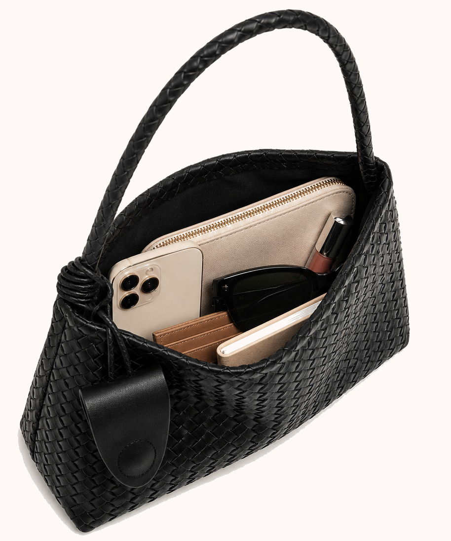 Open bag with everyday accessories