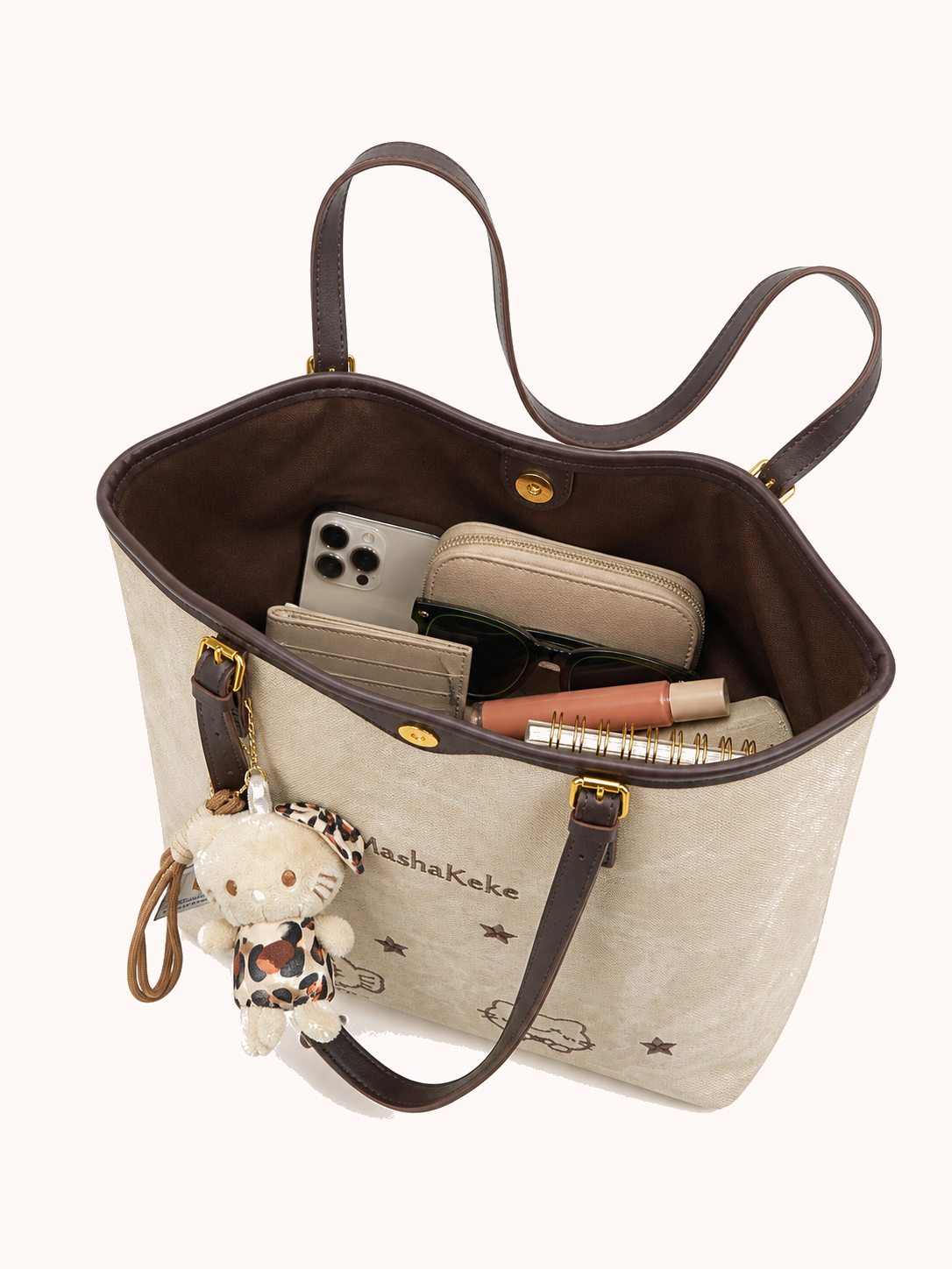 Open bag with everyday accessories