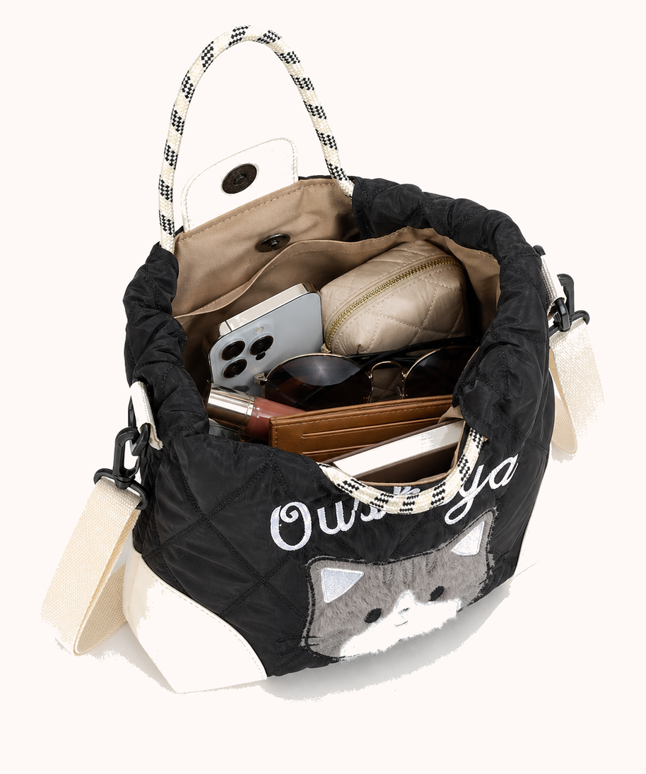 Open bag with everyday accessories