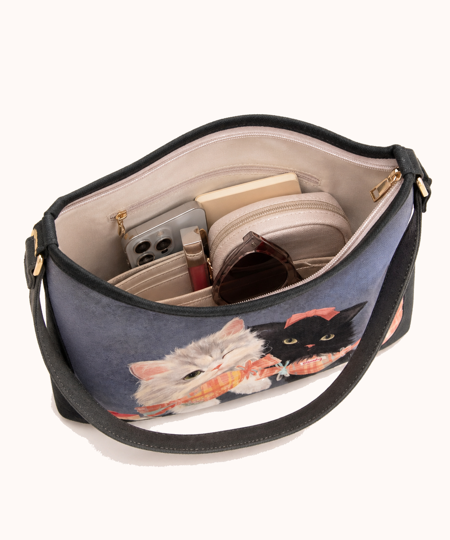 Open bag with everyday accessories