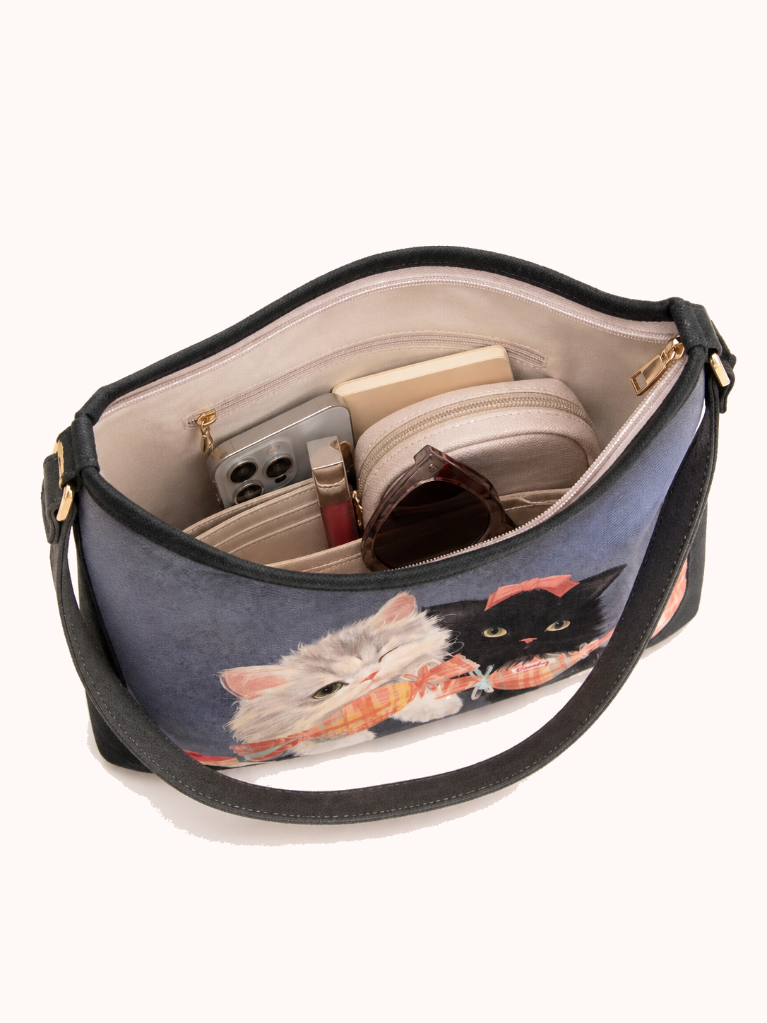 Open bag with everyday accessories