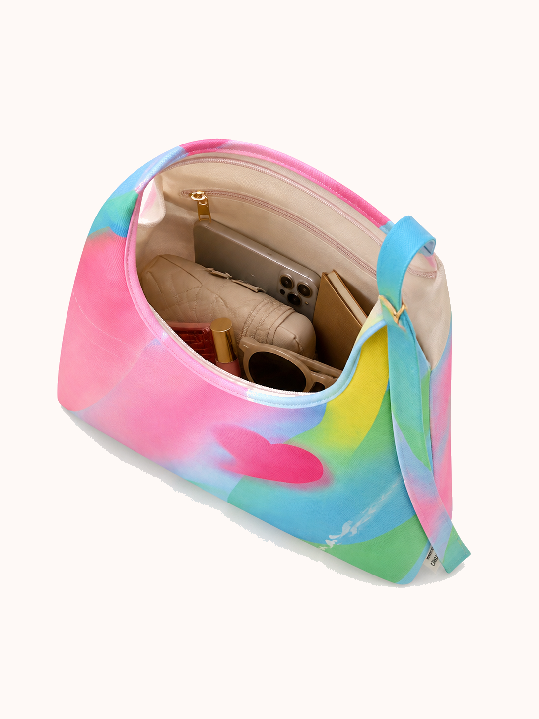 Open bag with everyday accessories