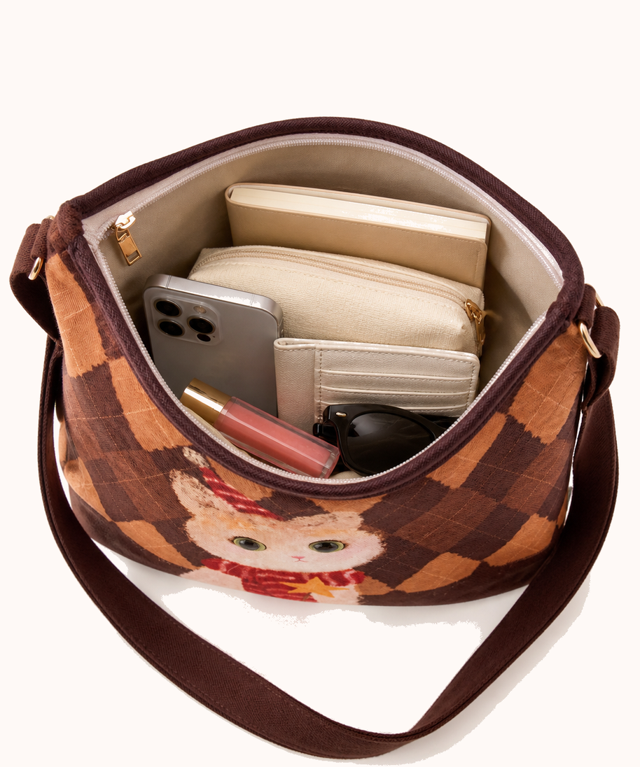 Open bag with everyday accessories