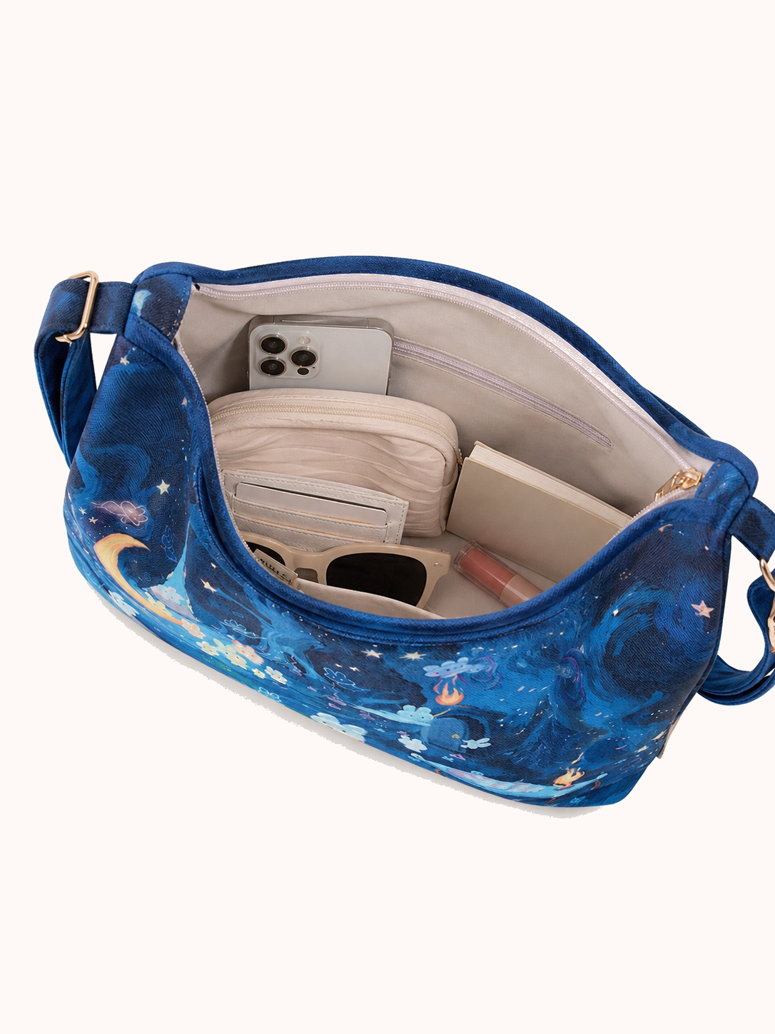 Open bag with everyday accessories