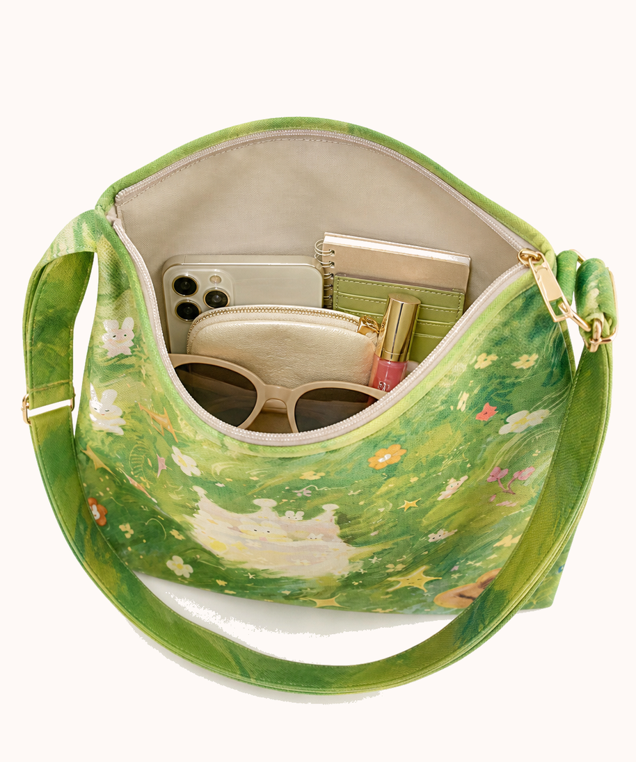 Open bag with everyday accessories