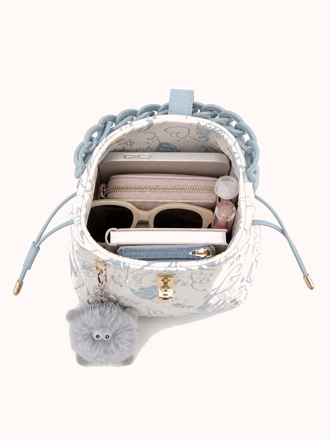 Open bag with everyday accessories
