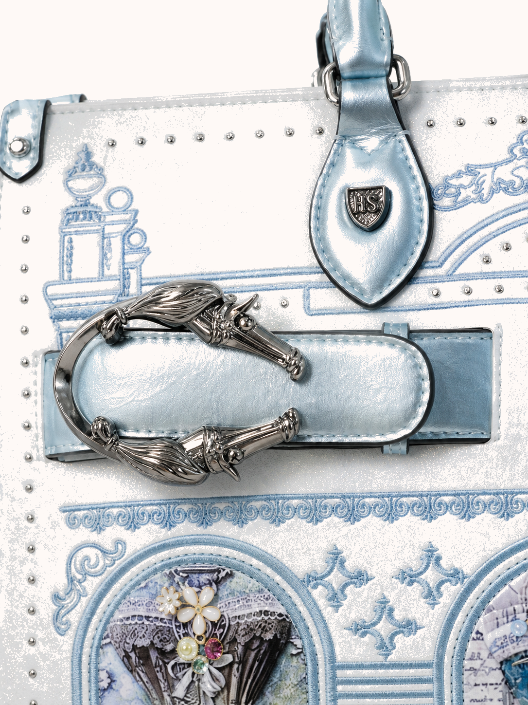 Signature feature detail
