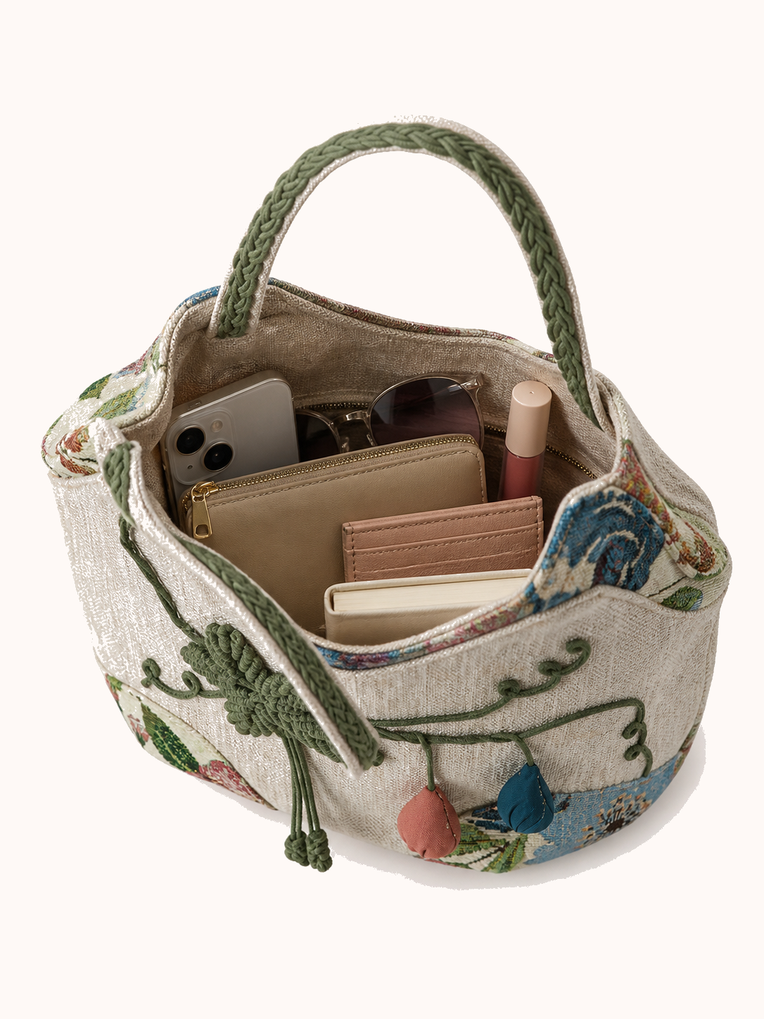 Open bag with everyday accessories