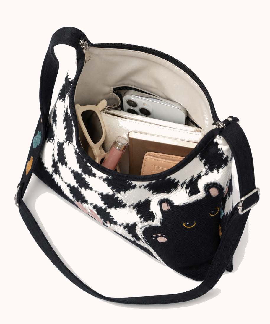 Open bag with everyday accessories