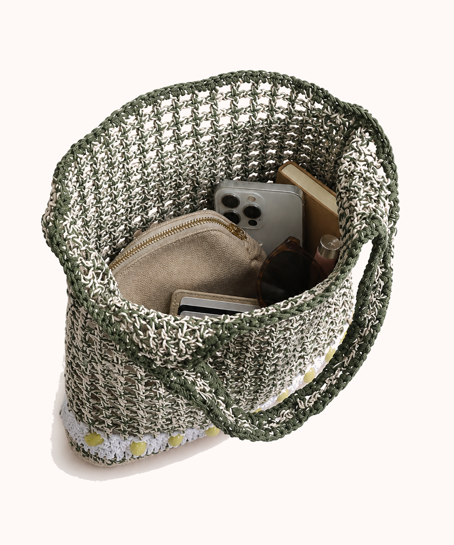 Open bag with everyday accessories