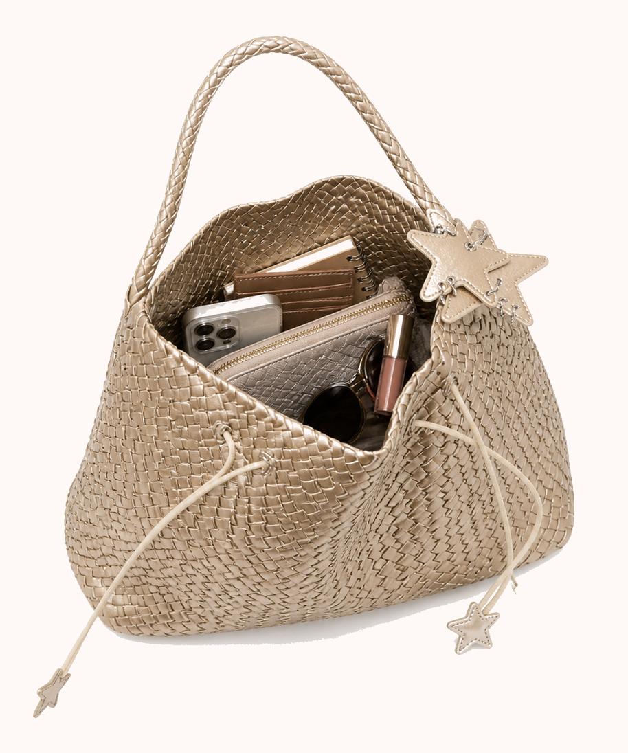 Open bag with everyday accessories