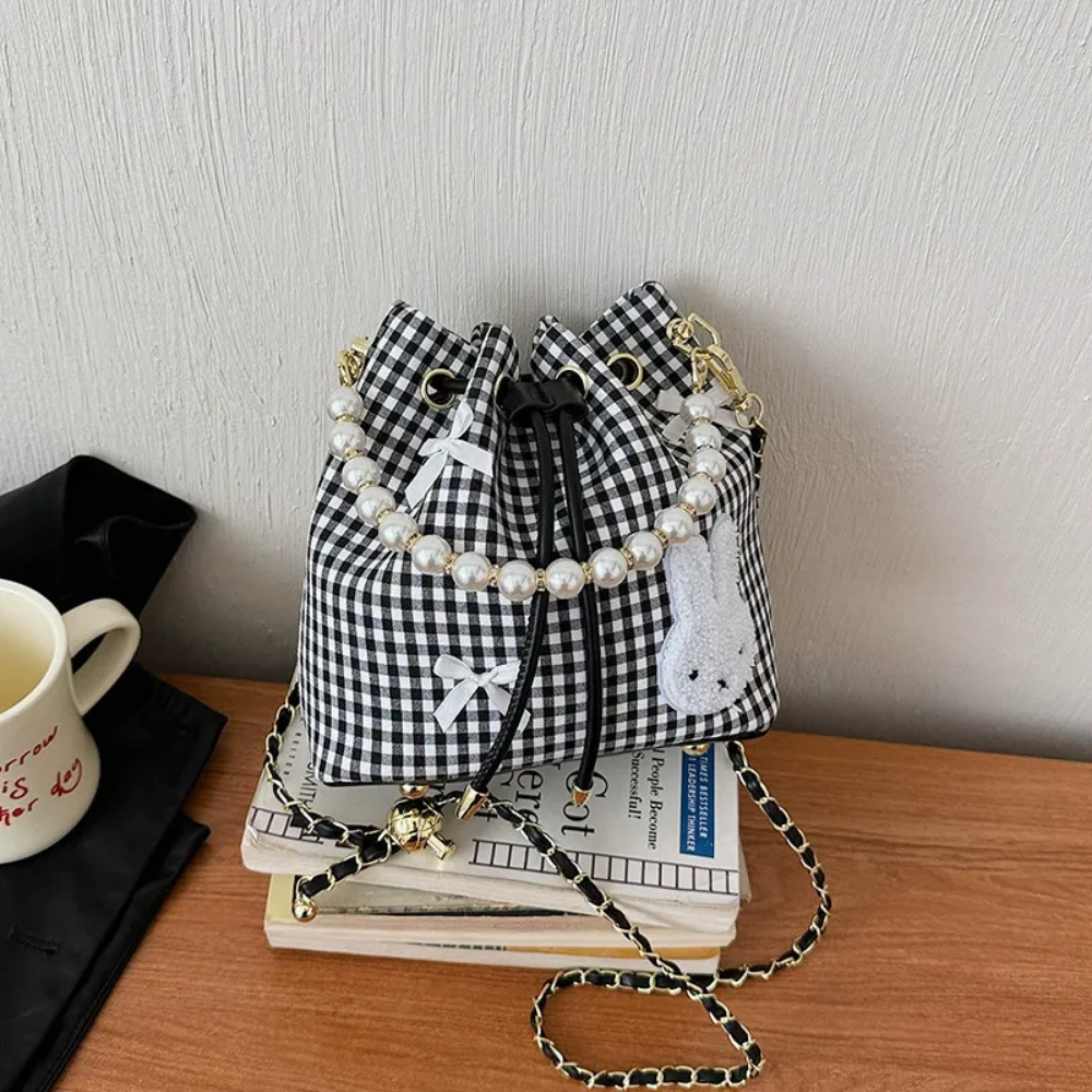 Quenra Bucket Bag