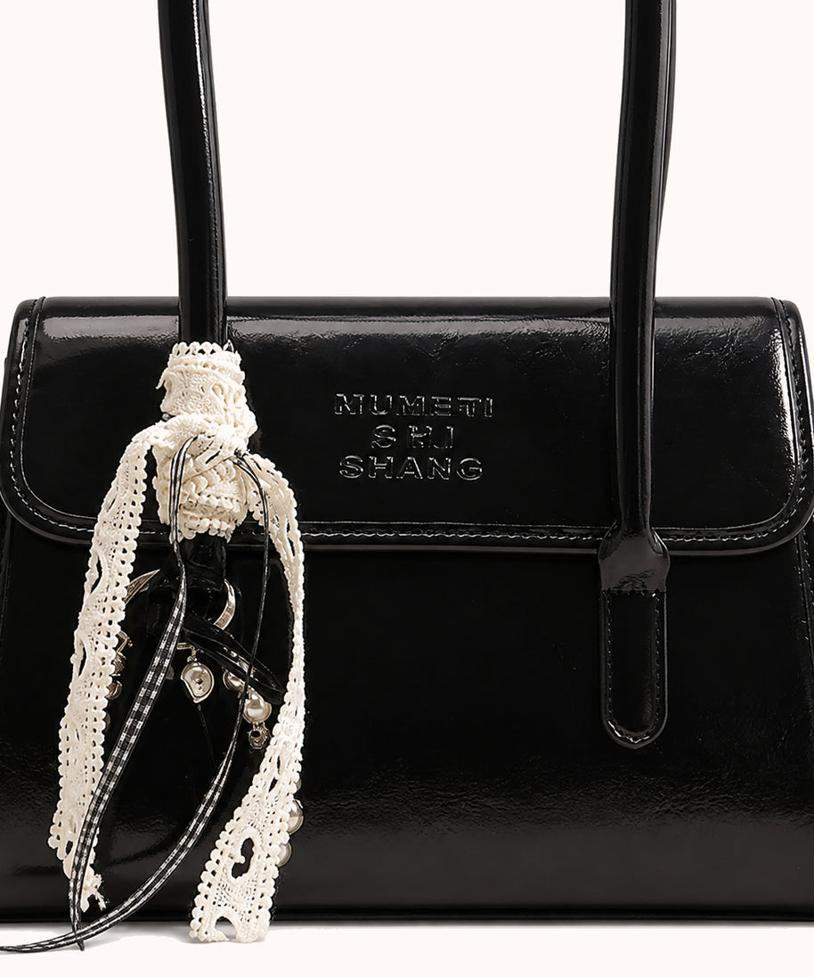 ARIPPULA FEF9F6 | noir-patent-handbag | close quality | 121__noir-patent-handbag__close-quality.webp