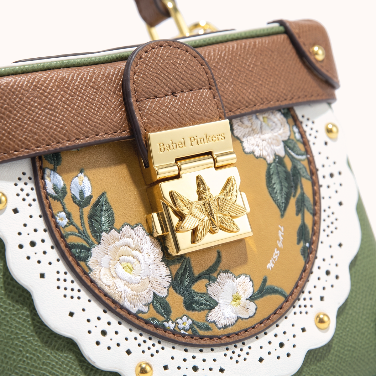 Bestickte Lacewing-Tasche mit kurzem Henkel