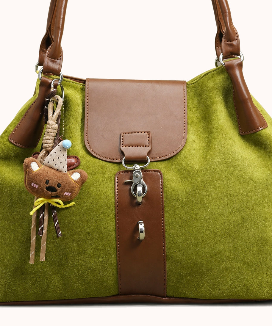 ARIPPULA FEF9F6 | olive-suede-tote | close quality | 127__olive-suede-tote__close-quality.webp