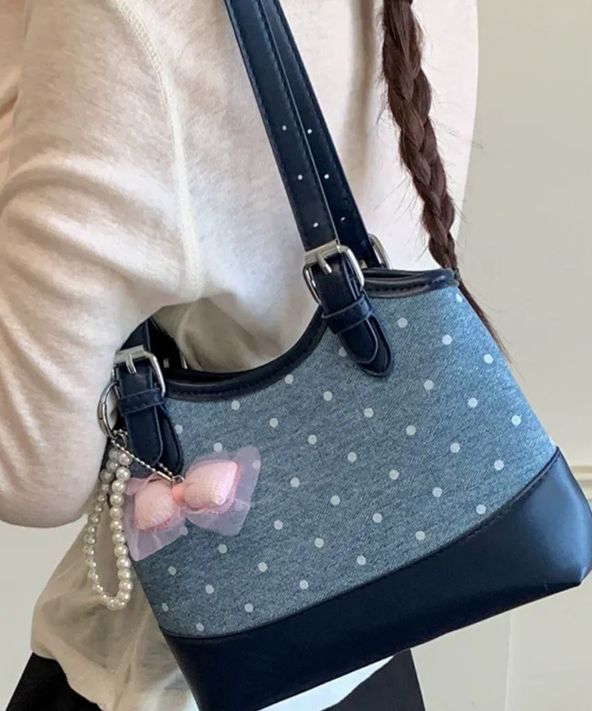 Noirette Bow Charm Shoulder Bag