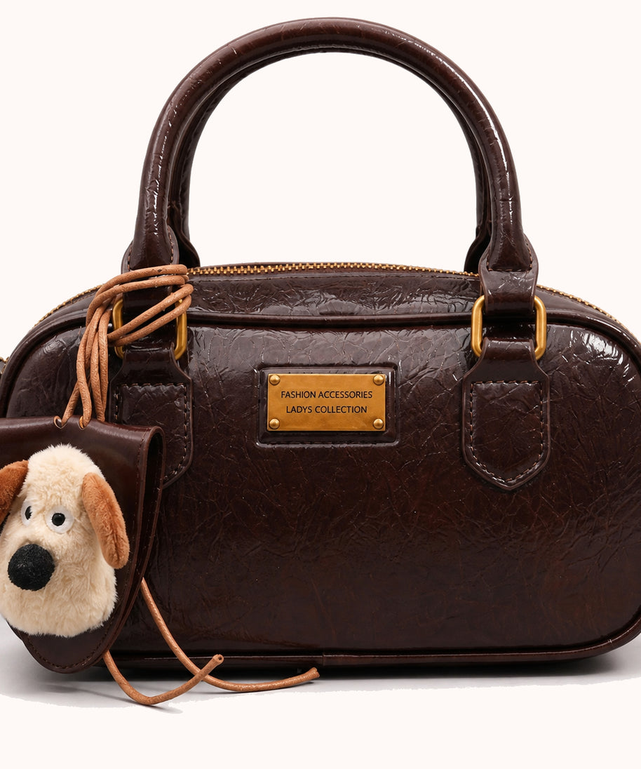 ARIPPULA FEF9F6 | kettle-smooth-handbag | close quality | 159__kettle-smooth-handbag__close-quality.webp