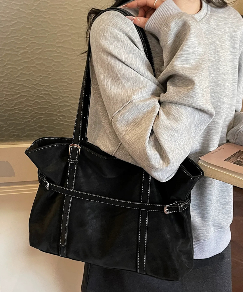 Orika Shoulder Bag