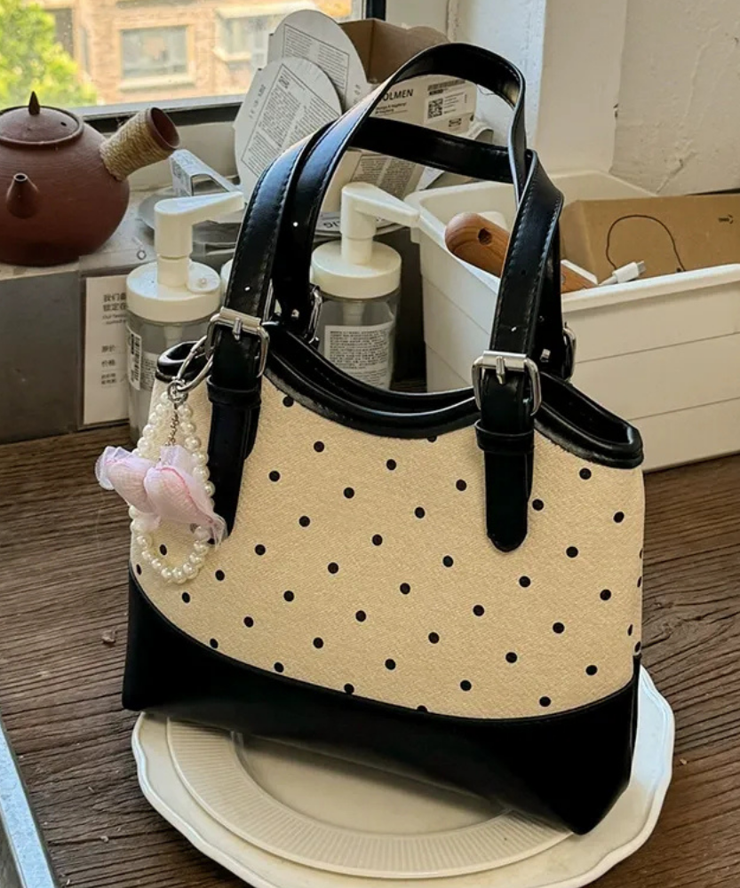Noirette Bow Charm Shoulder Bag