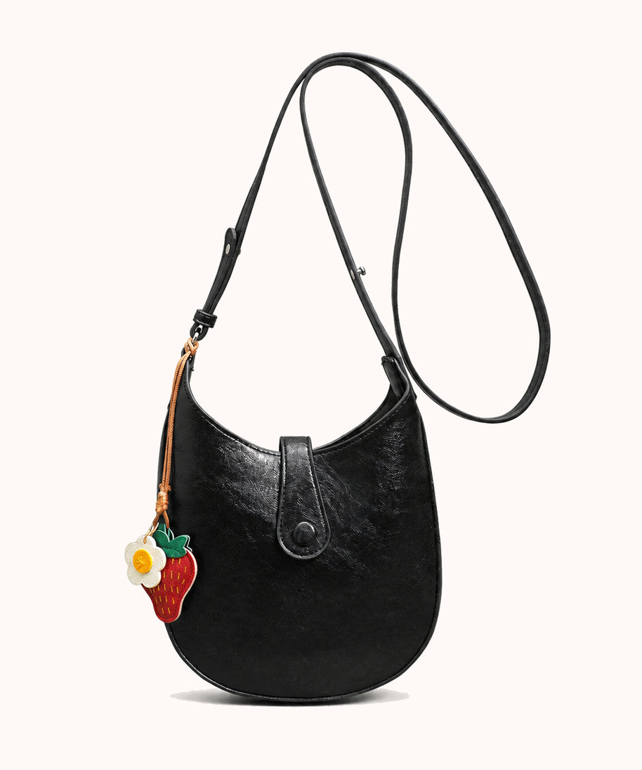 ARIPPULA FEF9F6 | scarlet-smooth-crossbody-bag | close quality | 172__scarlet-smooth-crossbody-bag__black__front.webp