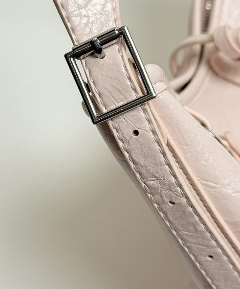 Valenne Slouchy Shoulder Bag