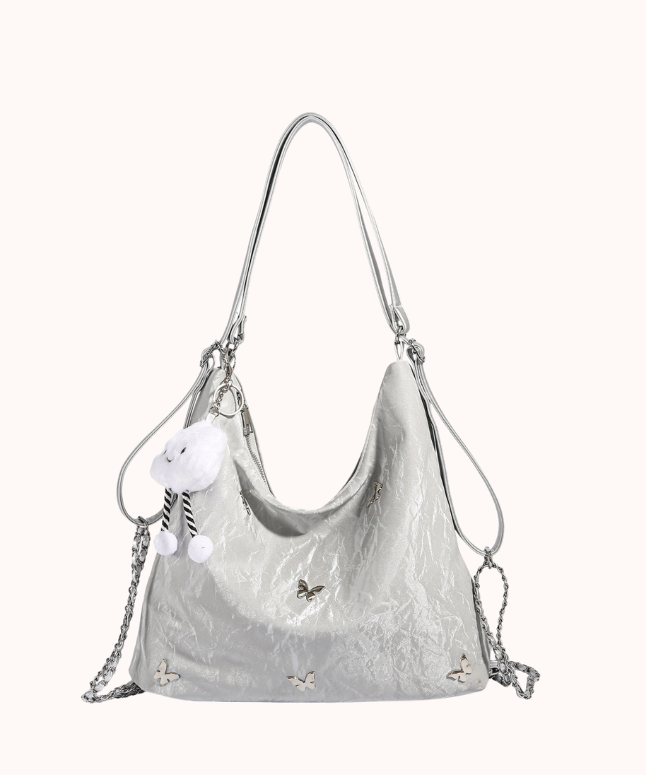 Schultertasche mit Nieten in Nebelblau