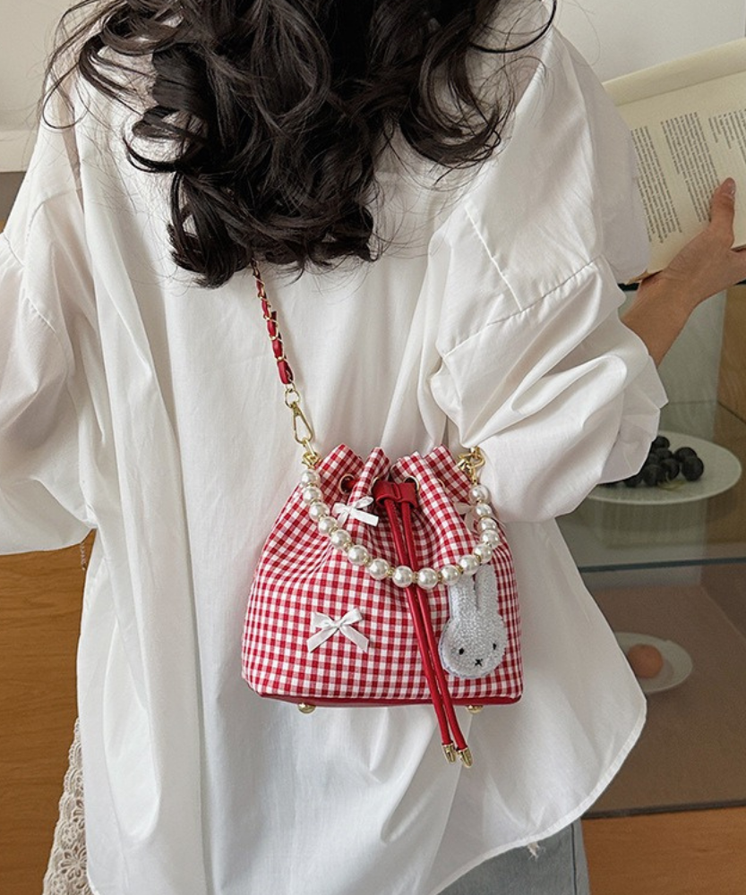 Quenra Bucket Bag