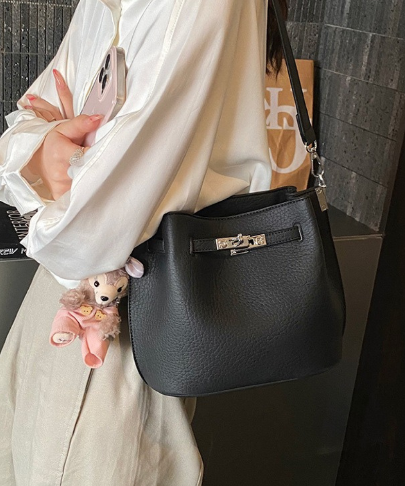 Sorelle Bucket Bag