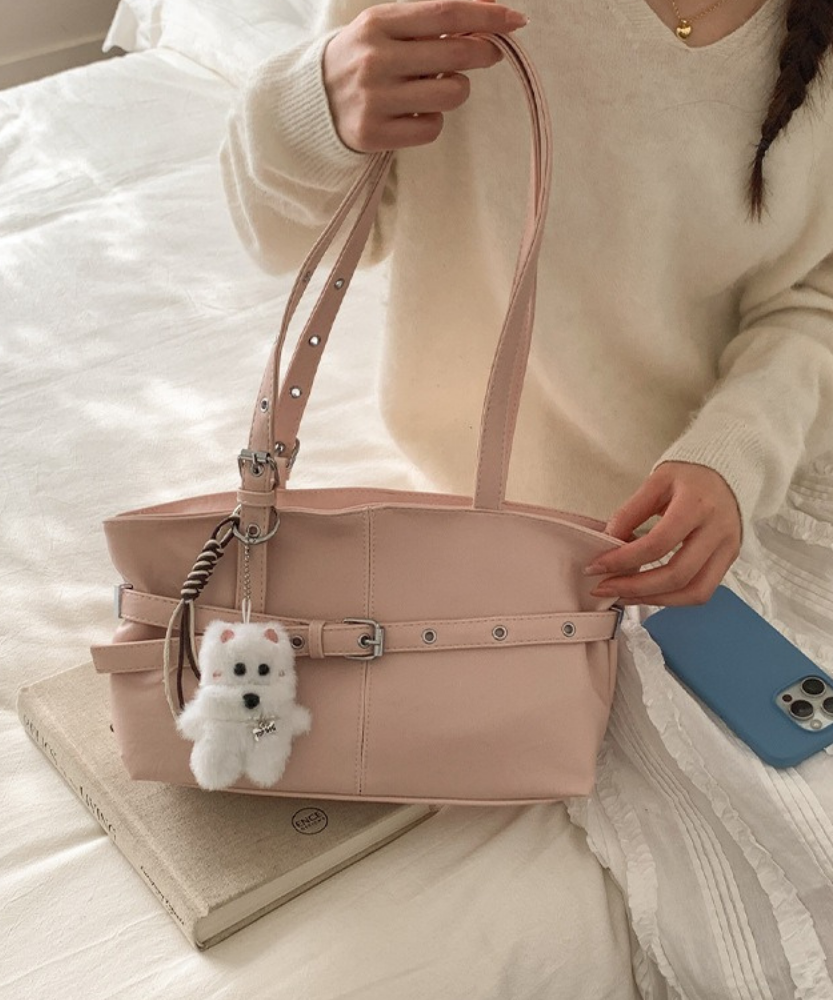 Lioré Shoulder Bag