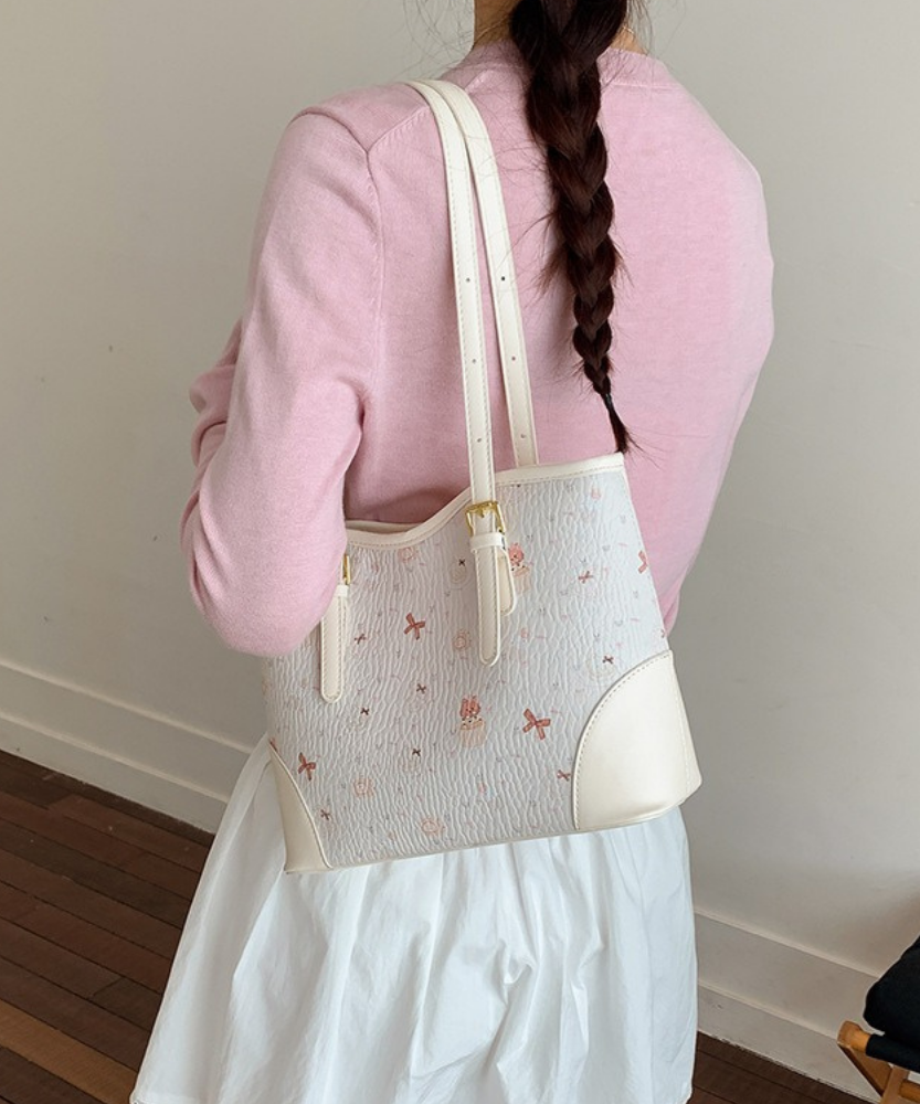 Elarique Shoulder Bag