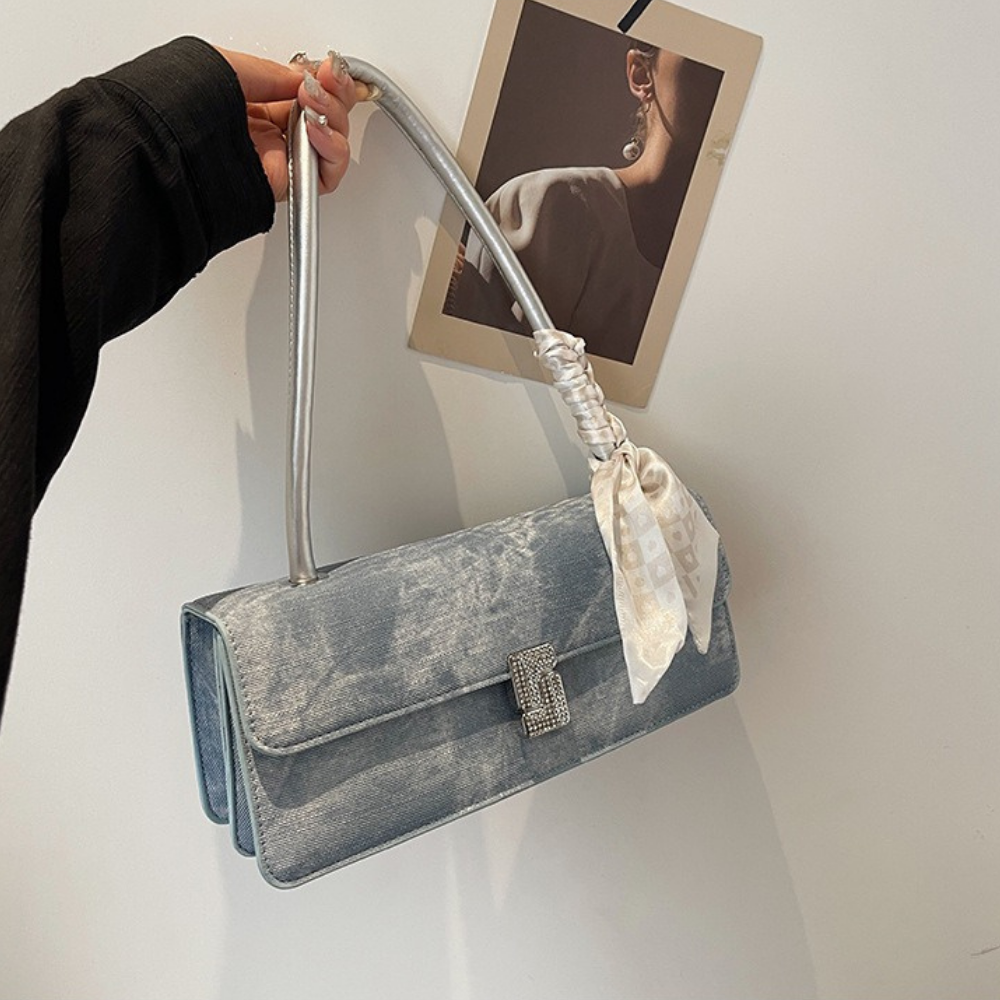 Vespéria Shoulder Bag