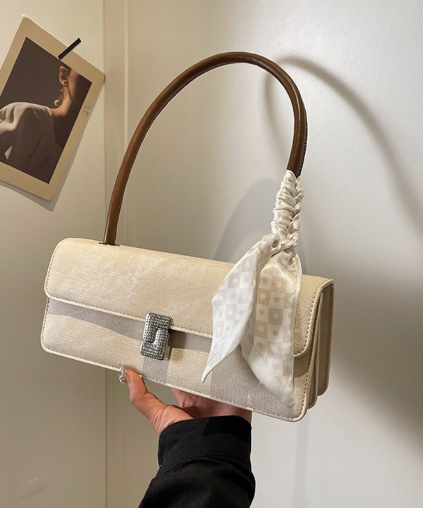 Vespéria Shoulder Bag