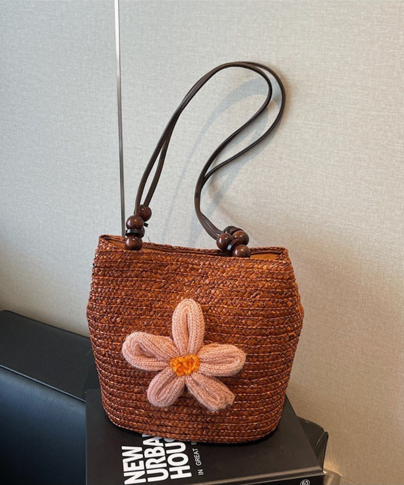 Fleurwave Woven Straw Shoulder Bag