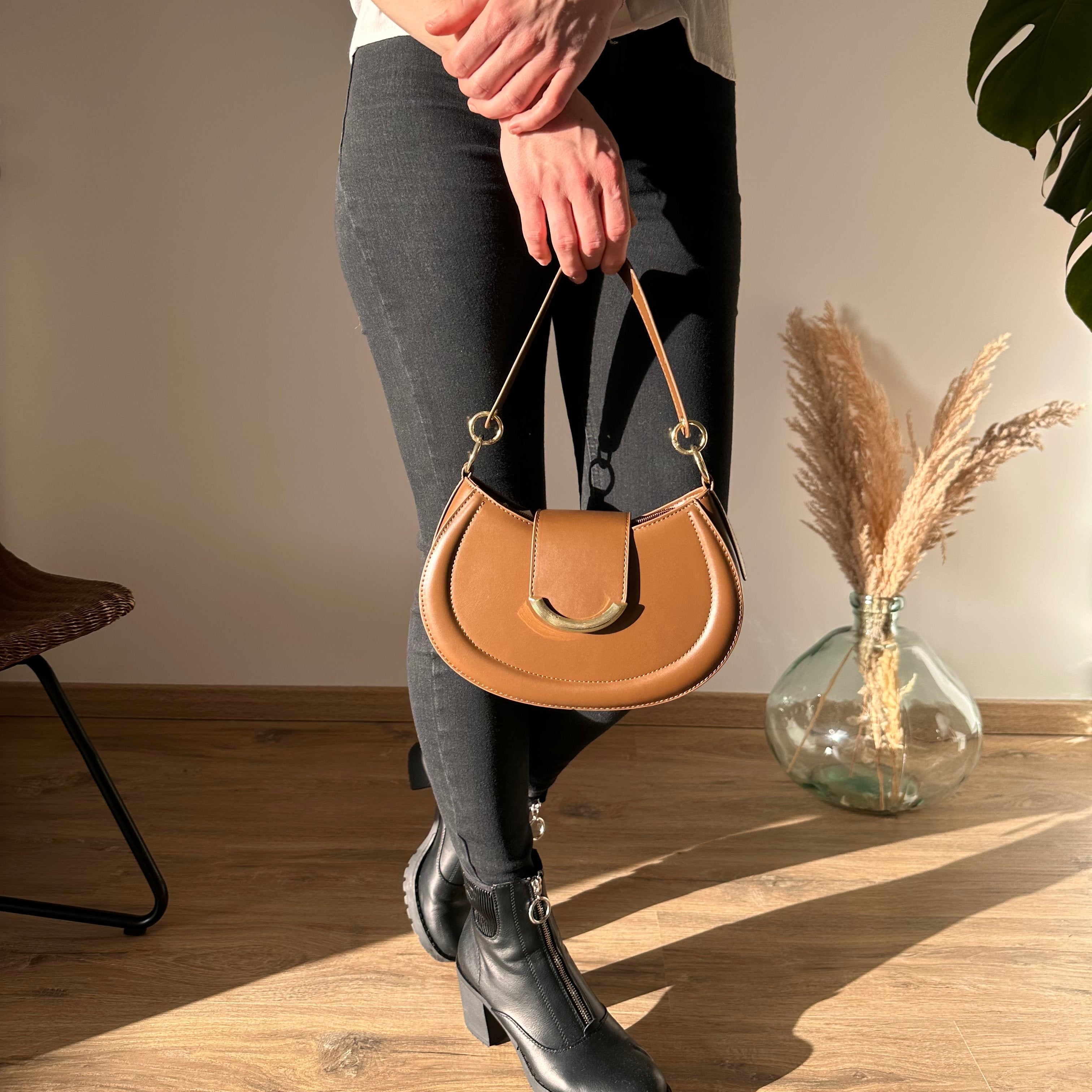 Alvanéa Vegan Leather Crossbody Bag